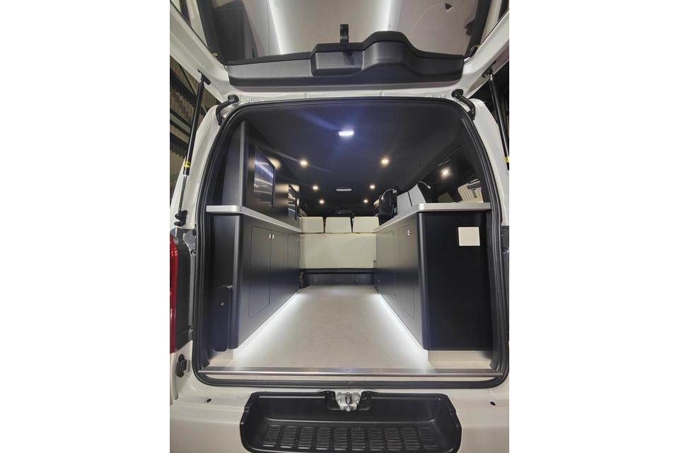 F-BOX BOXER（ハイエースベース）の商品画像00